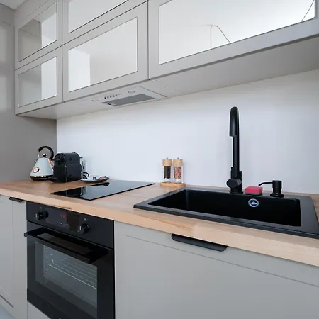 Apartman Downtown - Parking & Balcony - By Rentujemy Łódź