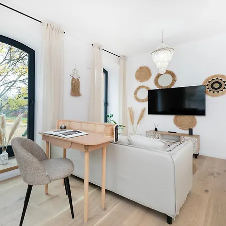 Downtown - Parking & Balcony - By Rentujemy Apartment *