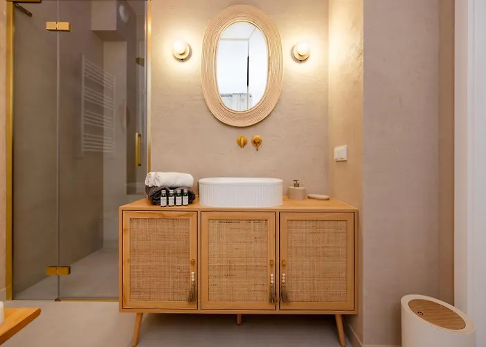 Downtown - Parking & Balcony - By Rentujemy Apartman Łódź